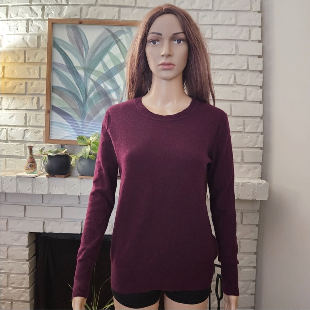 Banana republic merino wool sweater top Small eggplant purple crew neck